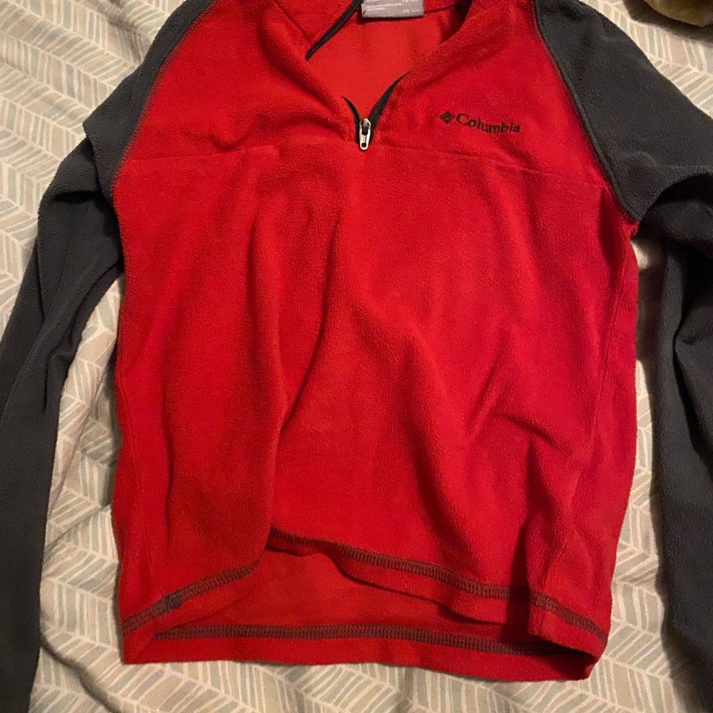 Columbia fleece sweatshirt (not thick) 6/7 boys